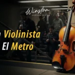 Violin en el metro de Washington, personas bajando escaleras.